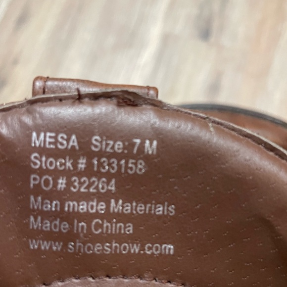 Womens boots - Picture 4 of 4